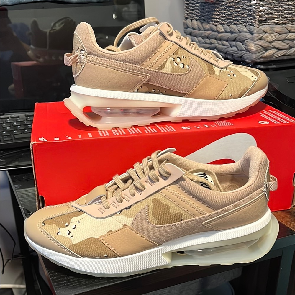 Nike Air Max Pre-Day SE Desert Camo in Light Pink and Sail Women's Size 9